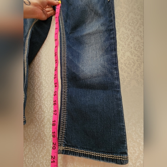 Silver Capris - Picture 8 of 11